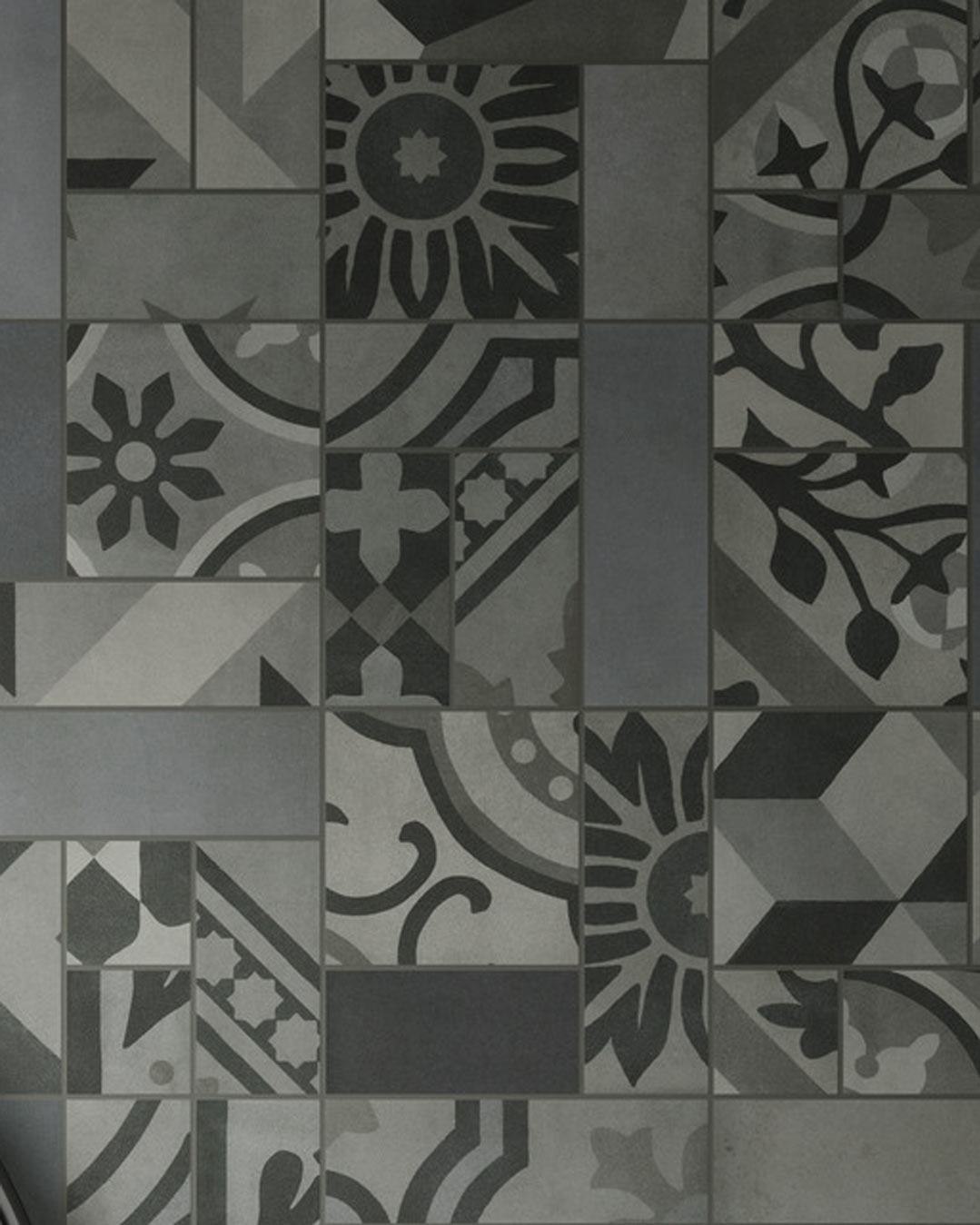 A mosaic of cement tiles creating chromatic alternation.

A minimalist bathroom, but with great scenographic effect. The small size porcelain stoneware D_SEGNI BLEND MOSAICO CARBONE enriches the space and recalls the tradition of handmade cementine.

#Marazzi #MarazziCeramiche #MarazziHumanDesign #MarazziProduct #Ceramic #CeramicTile #Tiles #InteriorDesign #TileInspiration #BespokeInteriors #TilesLover #TileWork #TiledSpaces #TileLife #TileDecor #Crogiolo